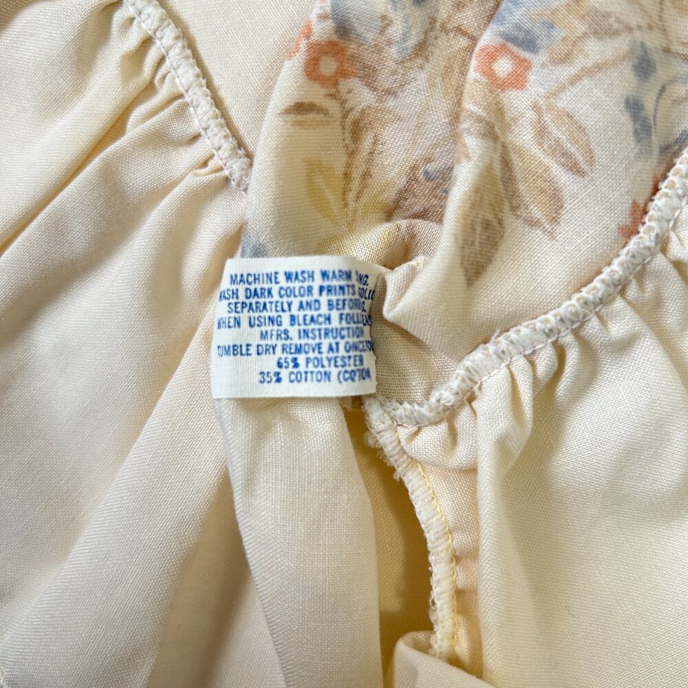 Vintage Lady Pepperell Floral 2 x Standard Pillowcases Ruffles No Iron Muslin - Picture 5 of 12